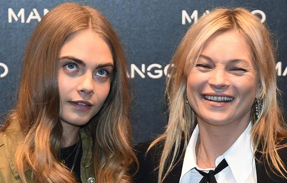 Le due modelle insieme all&#39;inaugurazione dello store Mango di Milano il 23 settembre. La presenza delle due top ha attirato folle di ragazzini